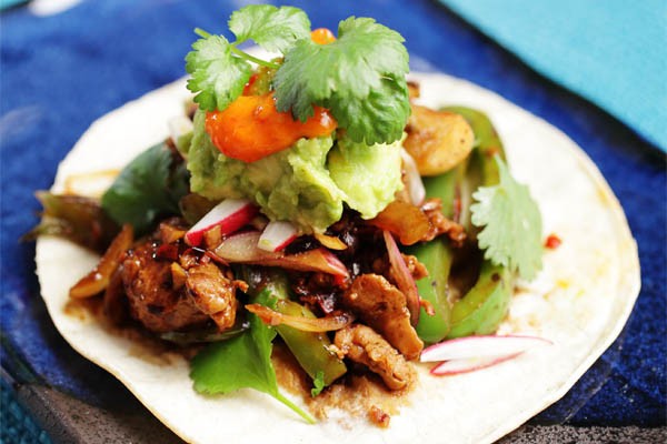 Chinese-Style Tacos with Avocado, Black Beans and Seitan 中式豉
