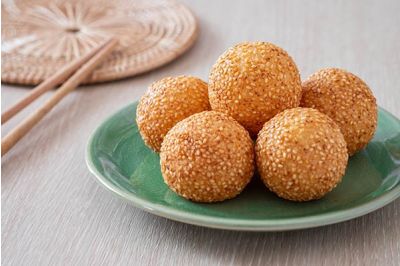 Jian Dui: Lava Sesame Balls Filled with Salted Egg Custard