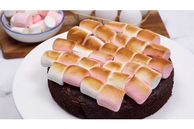 Marshmallow Brownie Cake