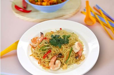 Singapore-Style Fried Rice Noodles