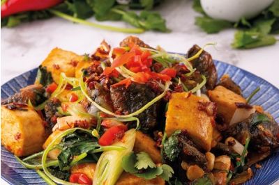 Gewokte pei daan met tofu