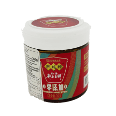 Juan Cheng Pai Tuinbonensaus met Chili Olie 360g