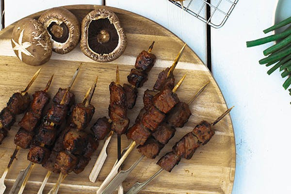 Korean Style Beef Skewers On Bbq Korean Bbq Beef Kabobs Bbq Beef