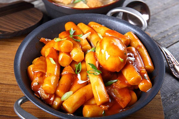 Tteokbokki: Korean Spicy Rice Sticks